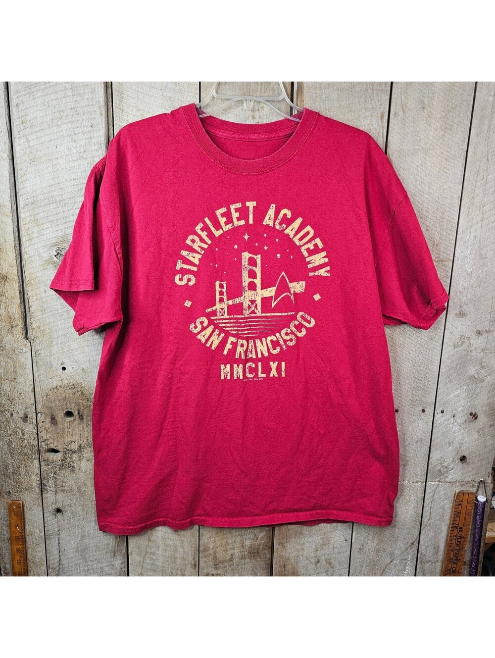 Star Trek Starfleet Academy San Francisco MMCLXI T-Shirt Red Men's Collectible